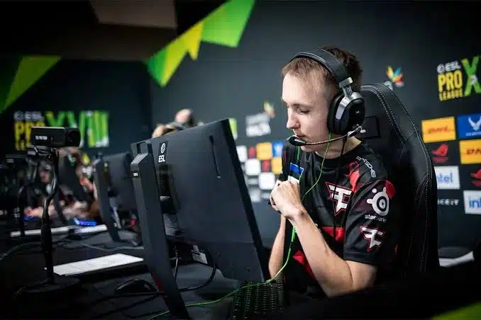 Ropz competing at ESL Pro League in FaZe Clan jersey focused on monitor during live CS2 match